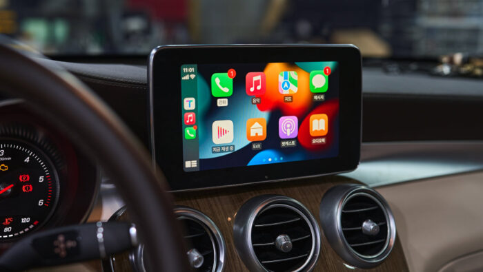 2015-mercedes-benz-glc-apple-carplay-indiwork